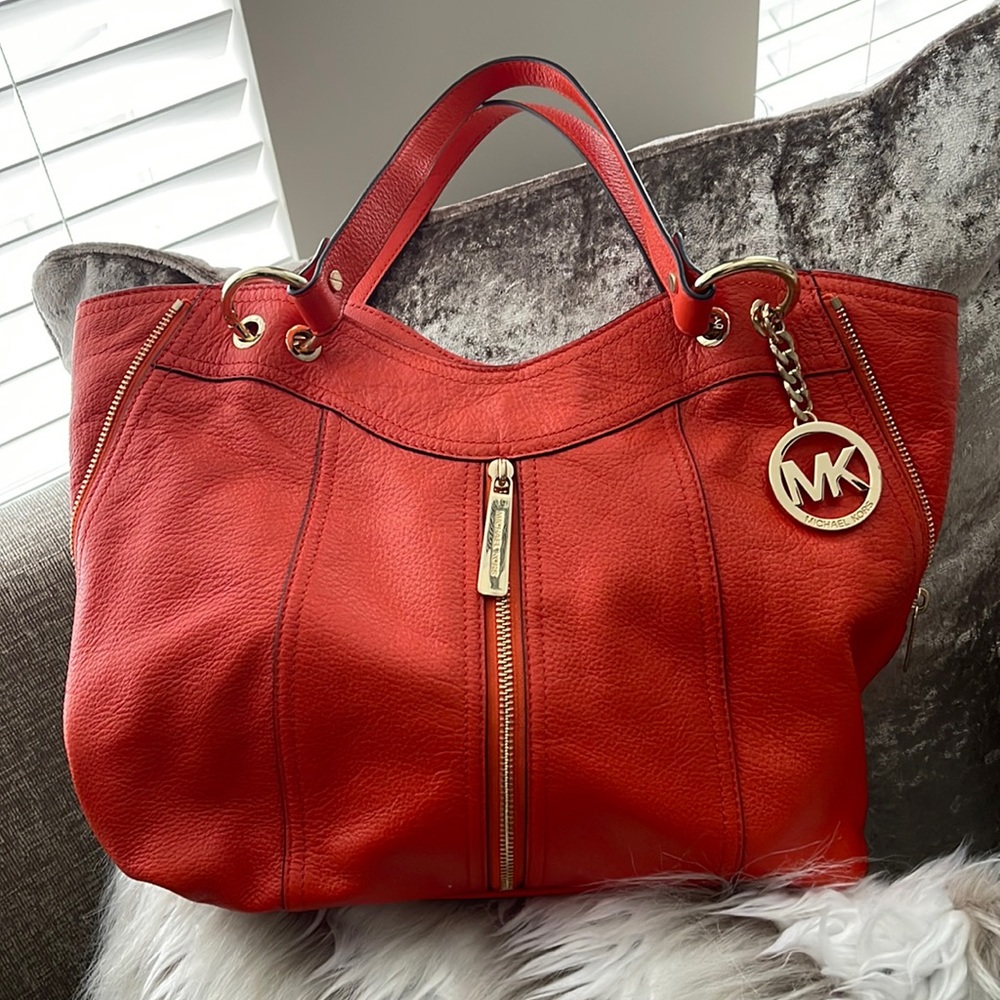 Michael Kors Moxley shoulder Tote Leather Handbag